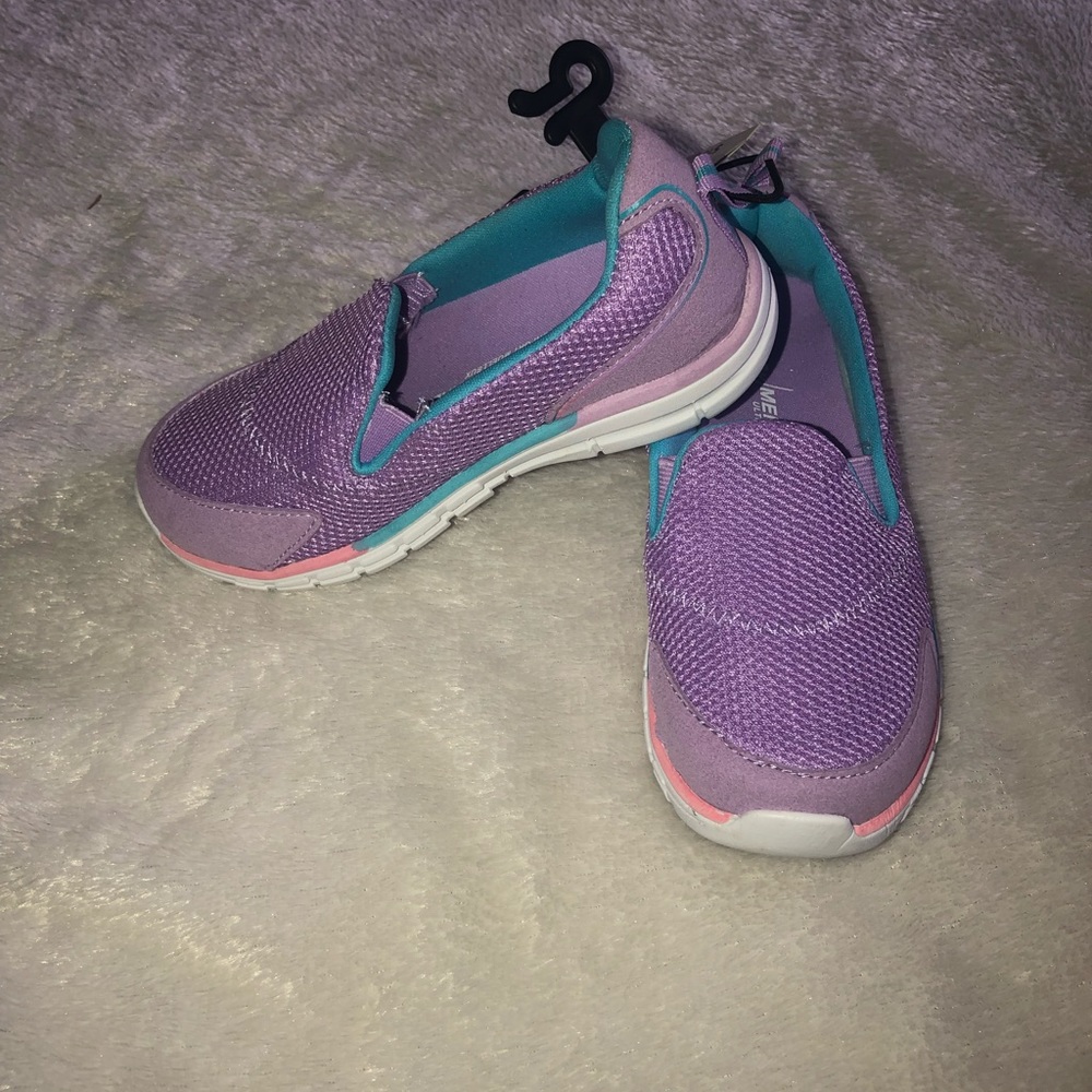 BNWT Kids size 11 slip on shoes